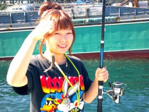 貸し釣竿で海釣り体験